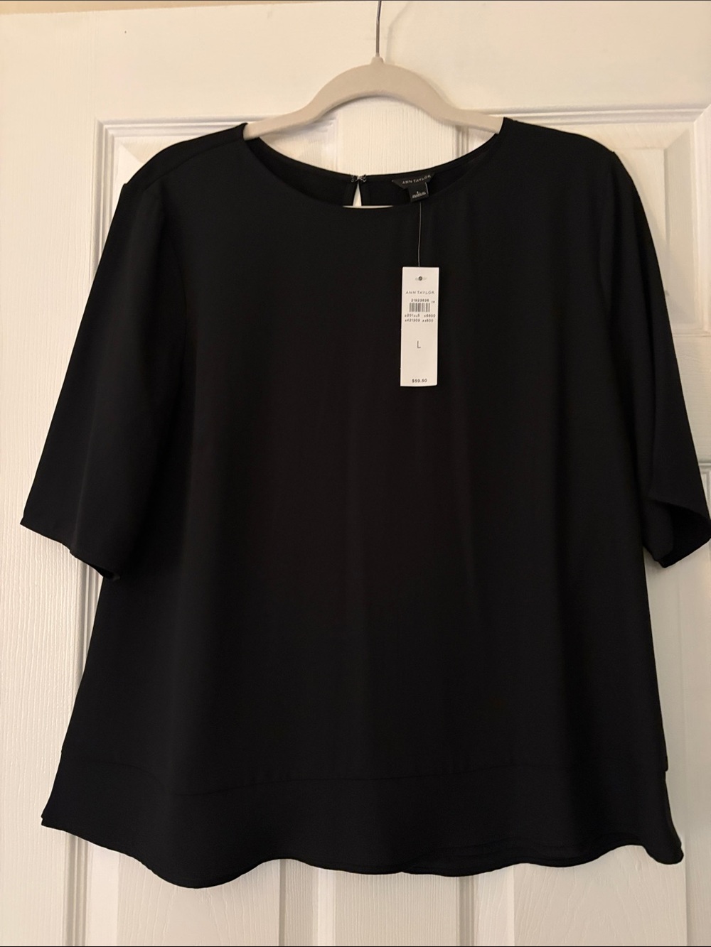 Ann Taylor Black Short-Sleeve Crewneck Top